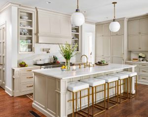 Grey-kitchen-cabinets-in-Sherwin-Williams-Amazing-Gray-by-Paper-Moon-Painting-cabinet-painter-alt