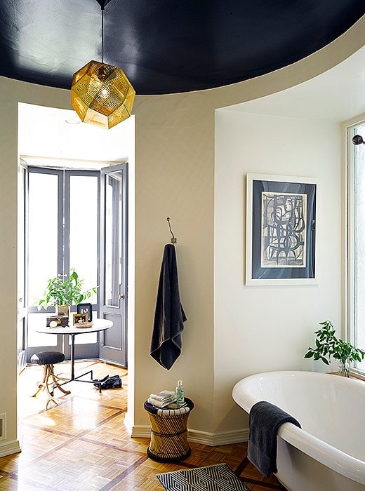 Black painted accent ceiling by Nate Berkus, Paper Moon Painting blog