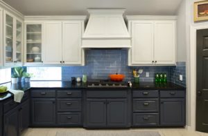 Blue and White cabinets by Paper Moon Painting, Austin, Sherwin Williams 6252 Ice Cube, 7602 Indigo Batik
