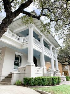 historic-exterior-san-antonio-home-in-monte-vista-painted-by-paper-moon-painting