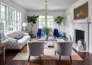 elegant-traditional-living-room-painted-white-by-paper-moon-painting-alamo-heights