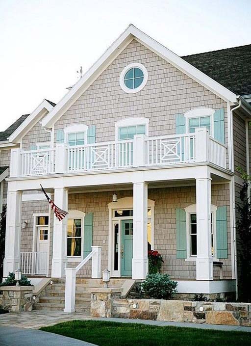 Exterior paint color is Benjamin Moore HC-173, Edgecomb Gray, via hiyapapaya