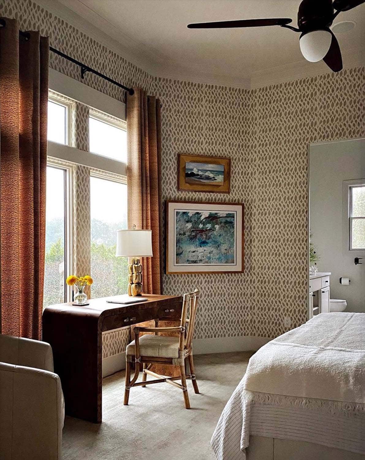 wallpaper-installer-austin-tx-installation-master-bedroom-