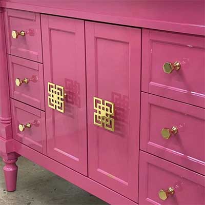 benjamin-moore-razzle-dazzle-hot-pink-gloss-lacquer-cabinet-lacquer-studio-blog