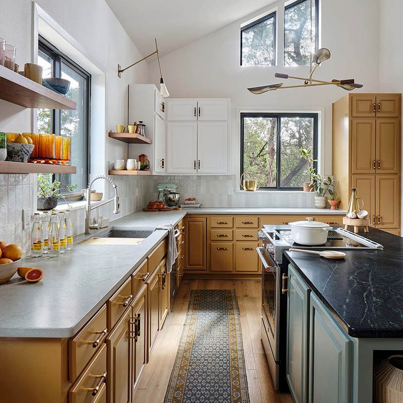 warm-modern-kitchen-painted-in-sherwin-williams-high-reflective-white-thunderous-chamois