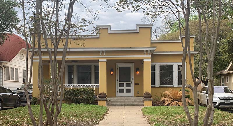 san-antonio-mustard-gold-yellow-house-before-painting