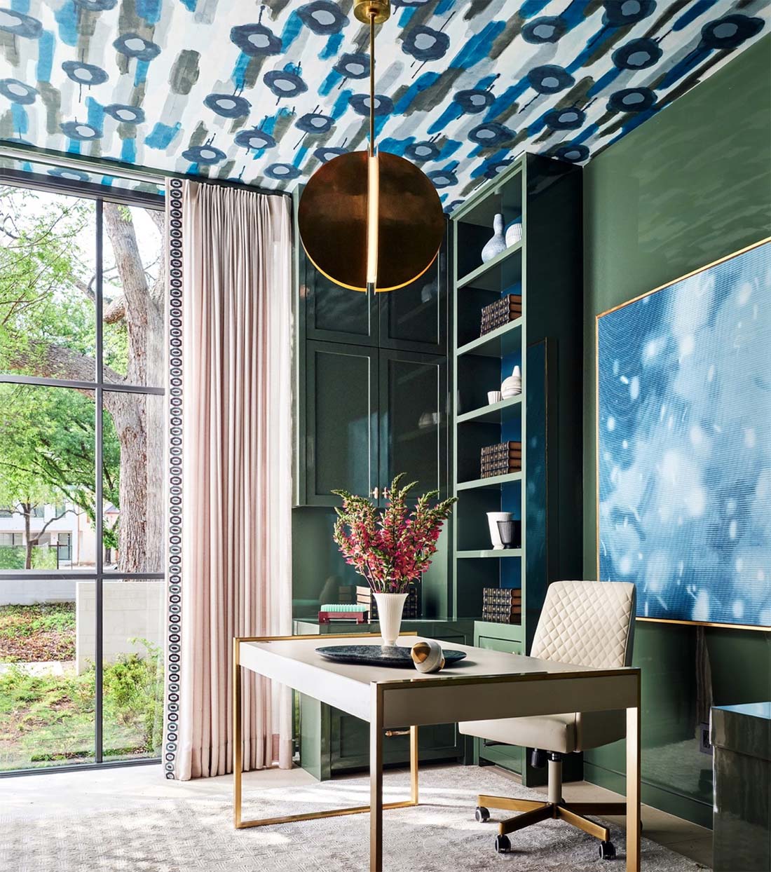 bold-blue-wallpapered-ceiling-in-home-office-by-deborahwalker.interiors-stephen_karlisch_photo