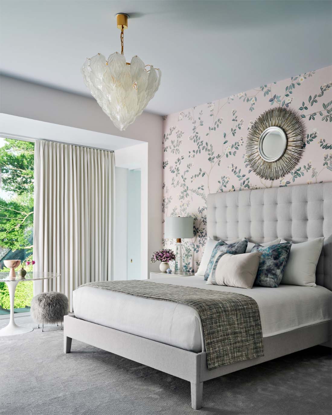 pink-chinoiserie-accent-wall-in-master-bedroom-by-deborahwalker.interiors-stephen_karlisch_photo