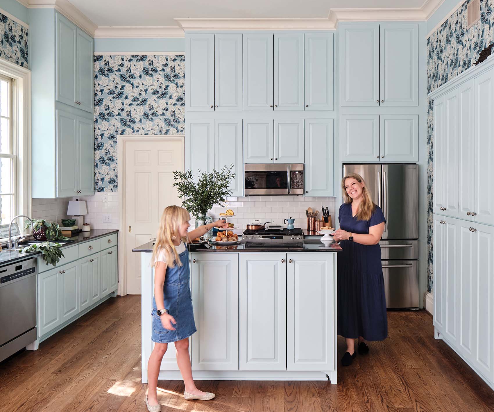 blue-kitchen-wallpaper-by-spoonflower-installation-by-paper-moon-painting-in-austin-tx