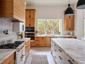 two-tone-kitchen-with-white-cabinets-painted-in-benjamin-moore-chantilly-lace-by-paper-moon-painting-jennifer-baumler-design-matthew-niemann-photo
